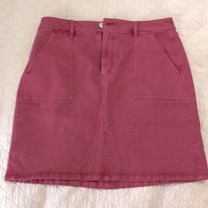 Ann Taylor loft a line size 6 skirt in mauve pink. New with tags